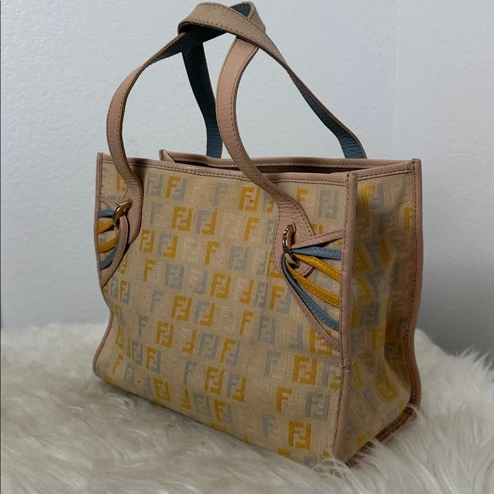 💯Authentic Fendi Tote Multi Color🍀